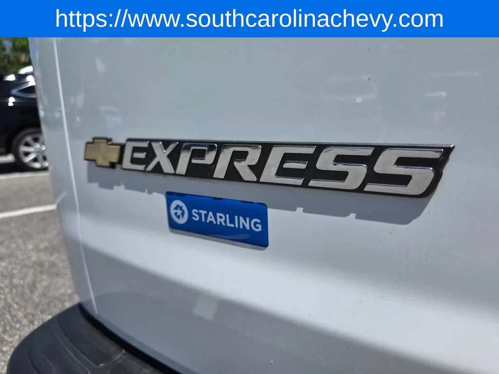 Used 2025 Summit White Chevrolet 1LT image 29