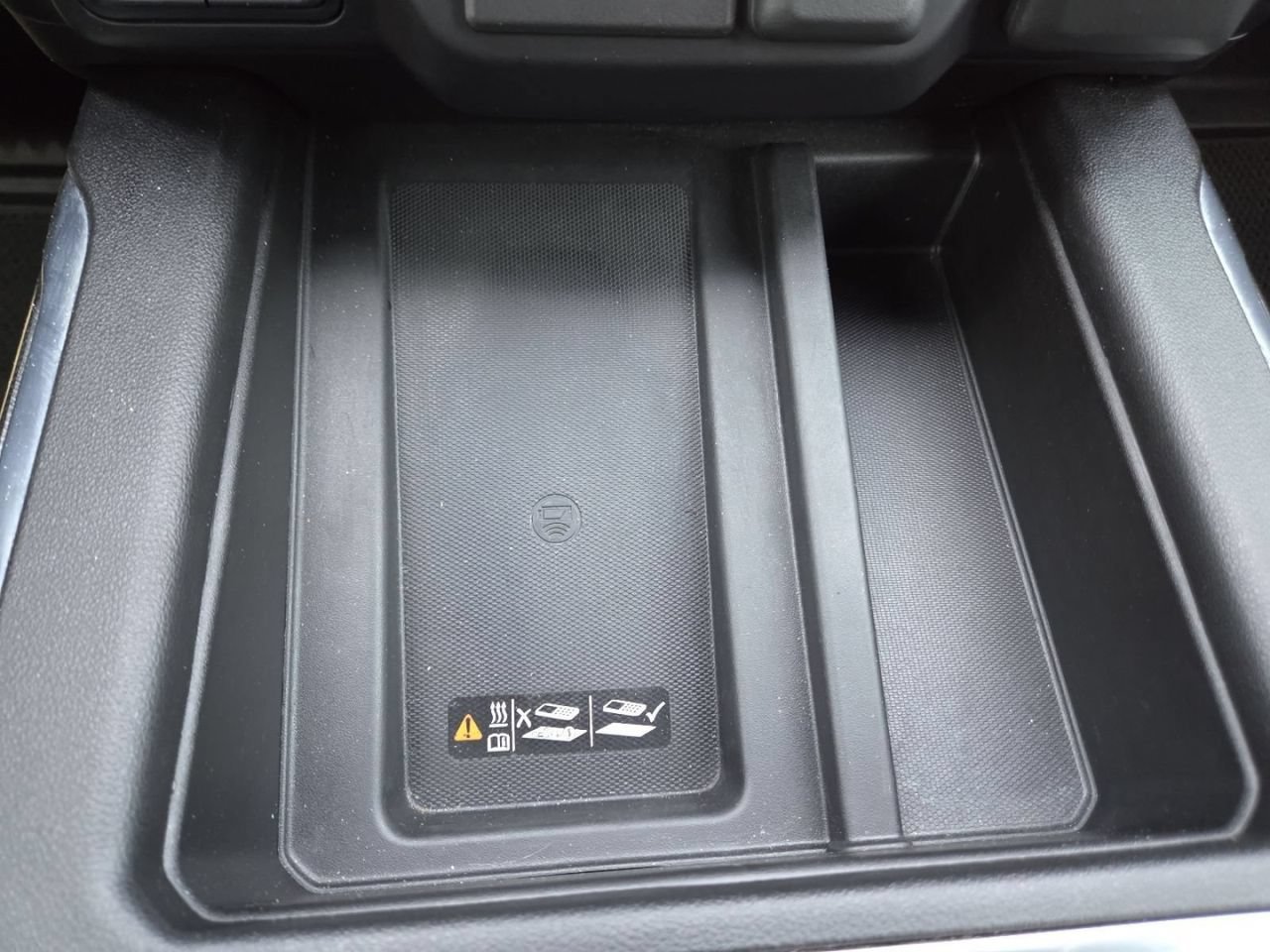 Used 2021 ONYX BLACK GMC AT4 image 11