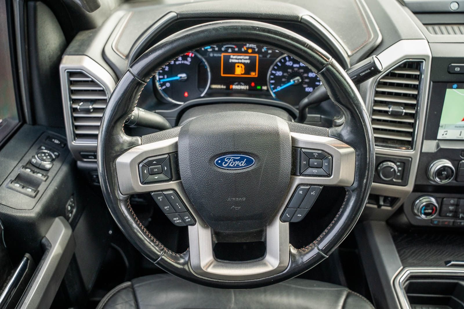 Used 2019 Black Ford Platinum image 32
