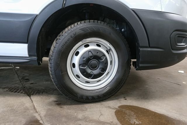 Used 2025  Ford Base image 13