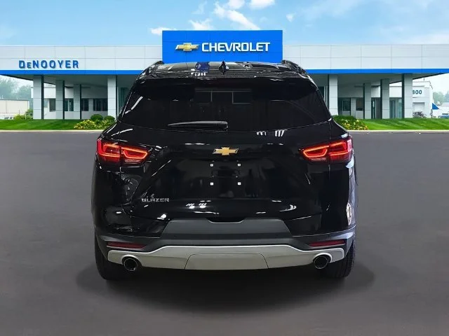 2025 Chevrolet Blazer 2LT - Photo 9
