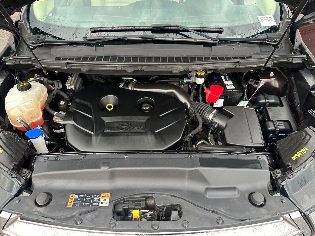 Used 2018 Red Ford SEL image 16