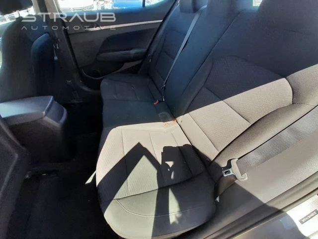 Used 2019 Machine Gray Hyundai SE image 36