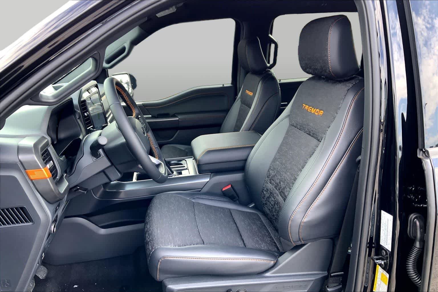 New 2026 Agate Black Metallic Ford Tremor® image 7