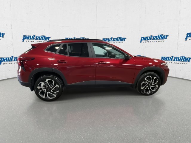 2025 Chevrolet Trax RS - Photo 12