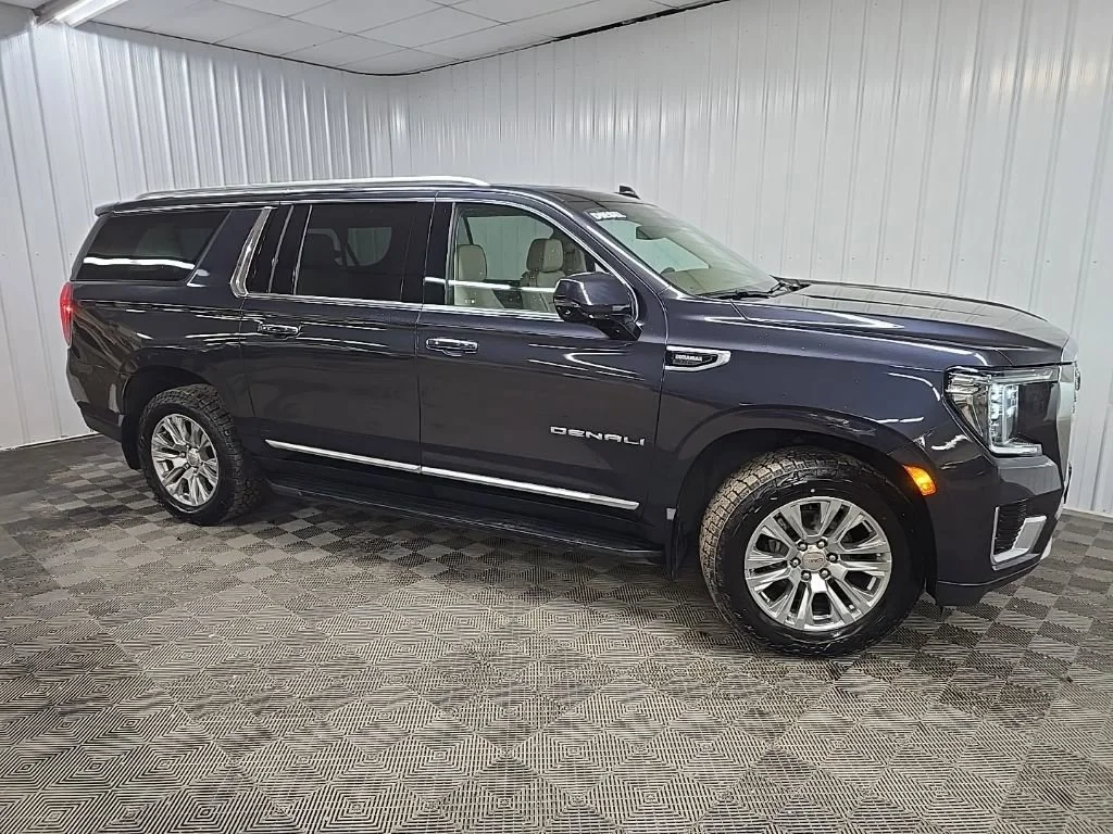 2023 GMC Yukon Denali AWD's photo