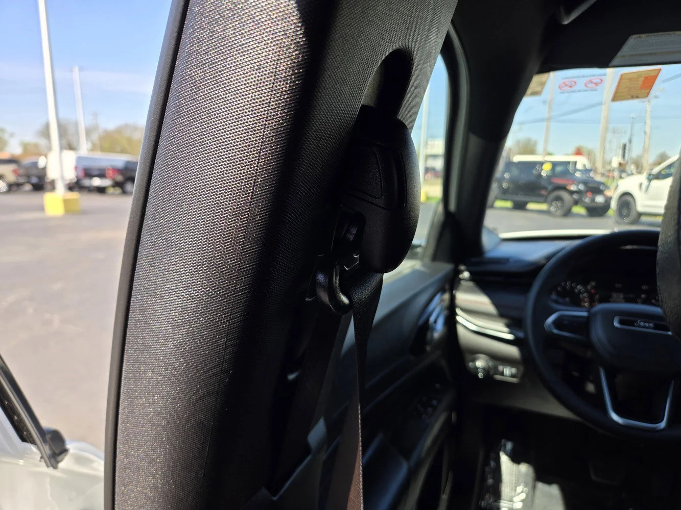 Used 2025 Bright White Clearcoat Jeep Trailhawk image 31
