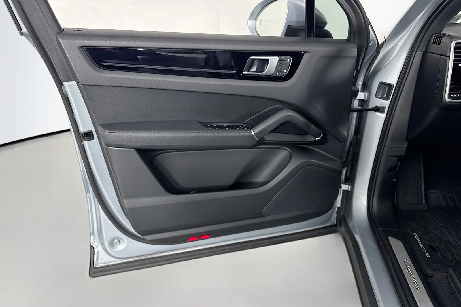 Used 2023 SILVER Porsche Platinum Edition image 20