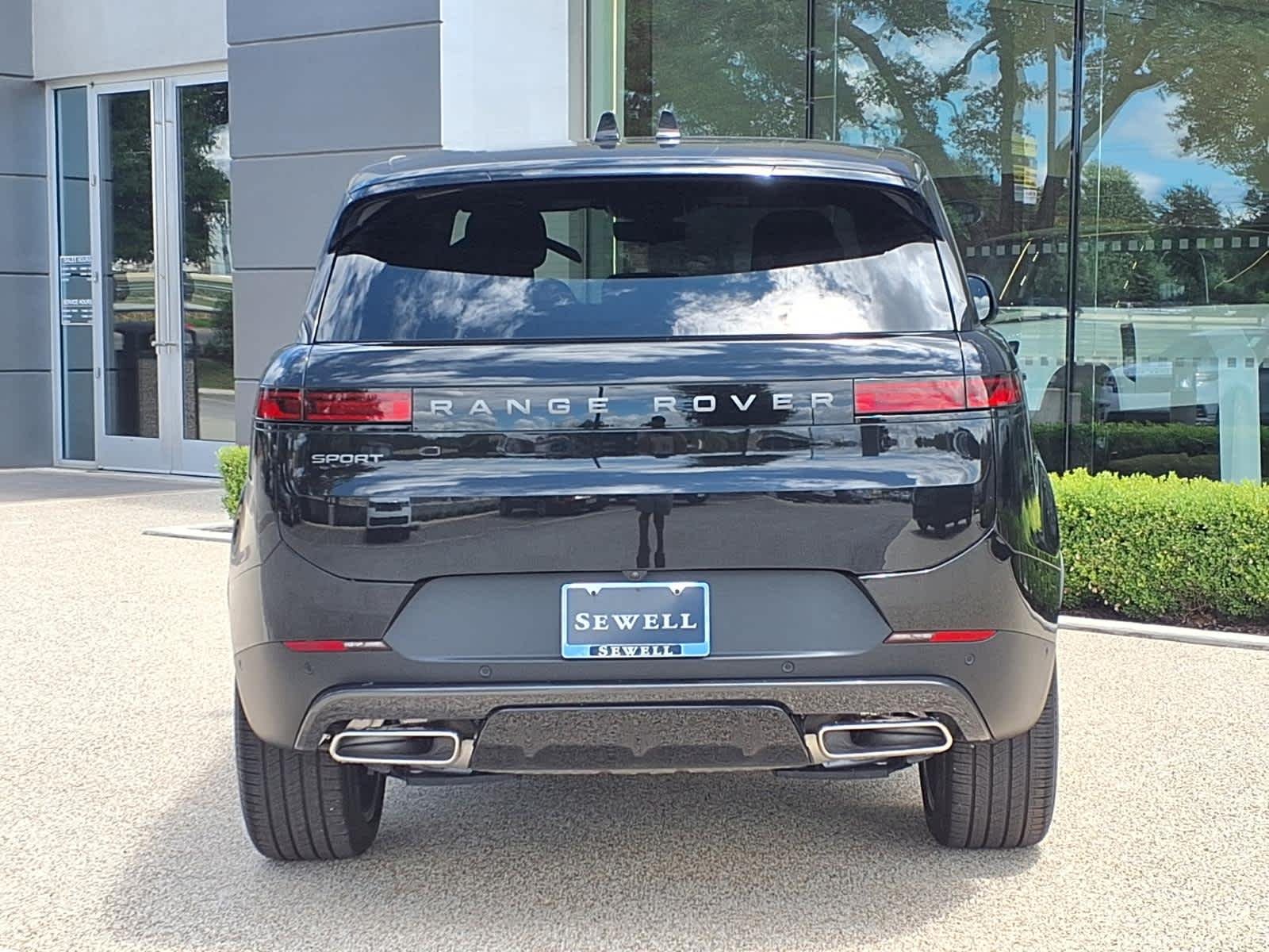 New 2026 Santorini Black Land Rover SE image 5