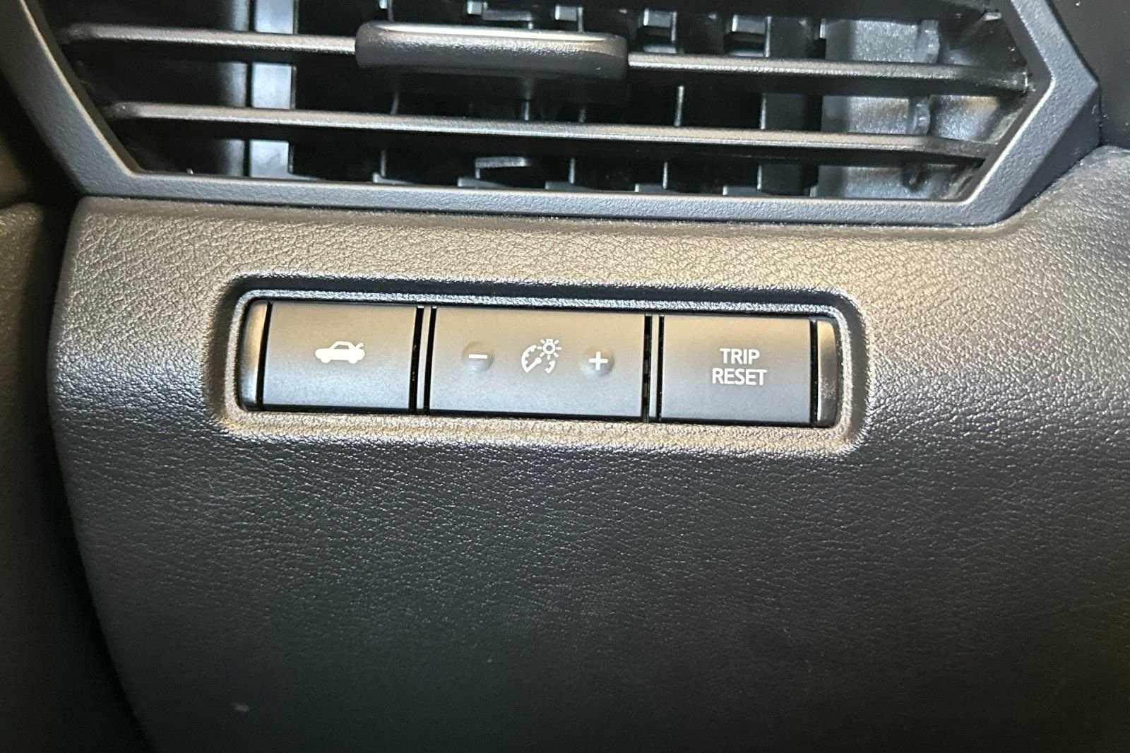 Used 2025 Red Nissan 2.5 SV image 29