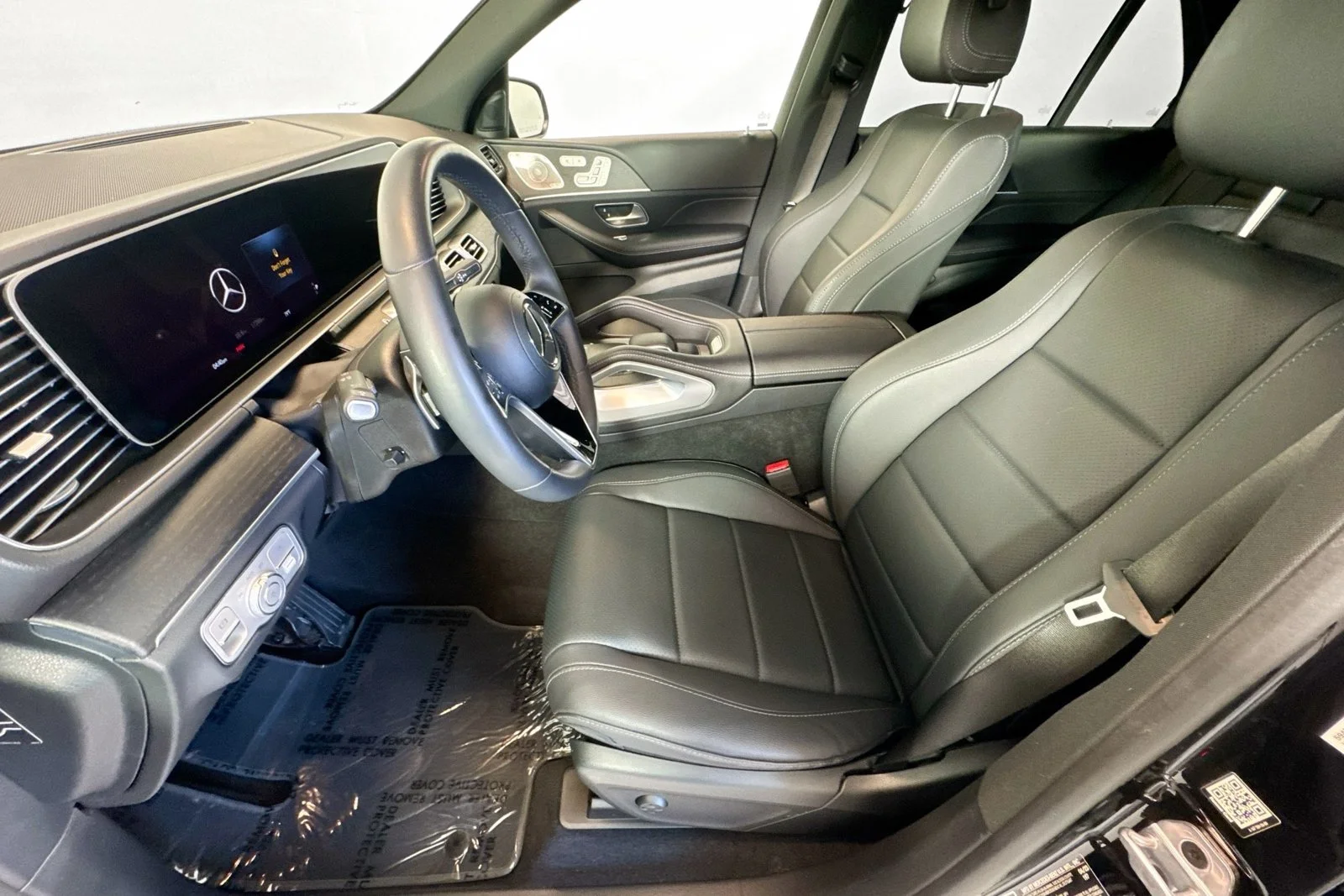 Used 2024 Obsidian Black Metallic Mercedes-Benz GLE 350 image 19