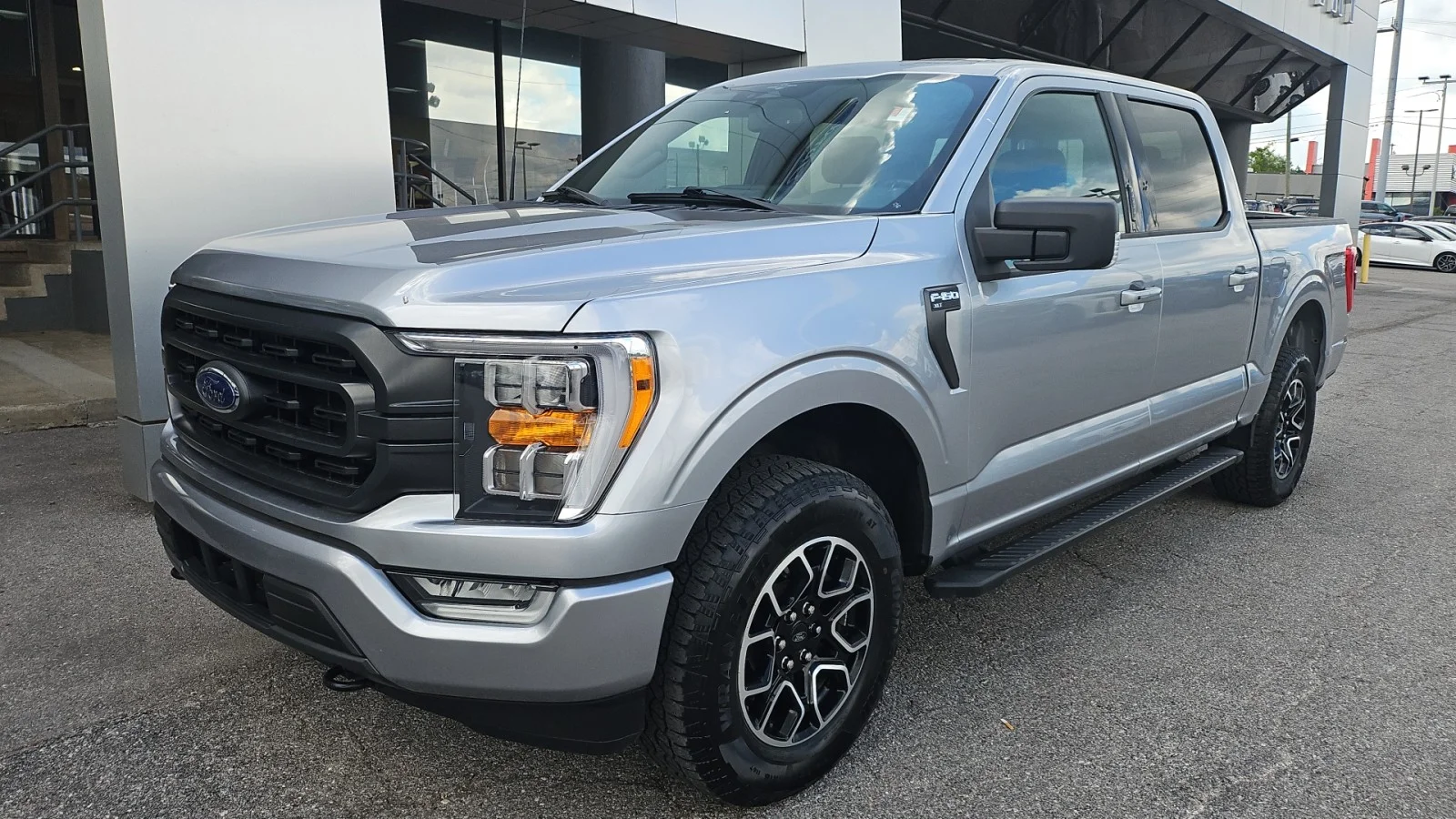 Used 2023 Silver Ford XLT image 8