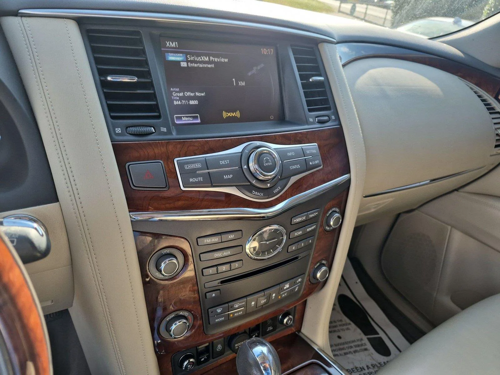 Used 2017 Majestic White INFINITI  image 22