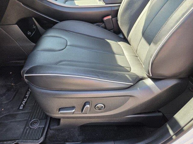 Used 2025 Hyper White Hyundai XRT image 10
