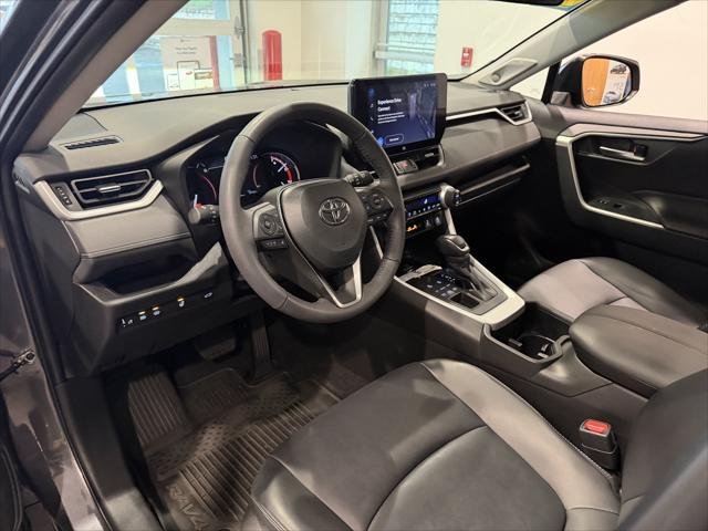 Certified Used 2024 MAGNETIC GRAY MET. Toyota  image 25