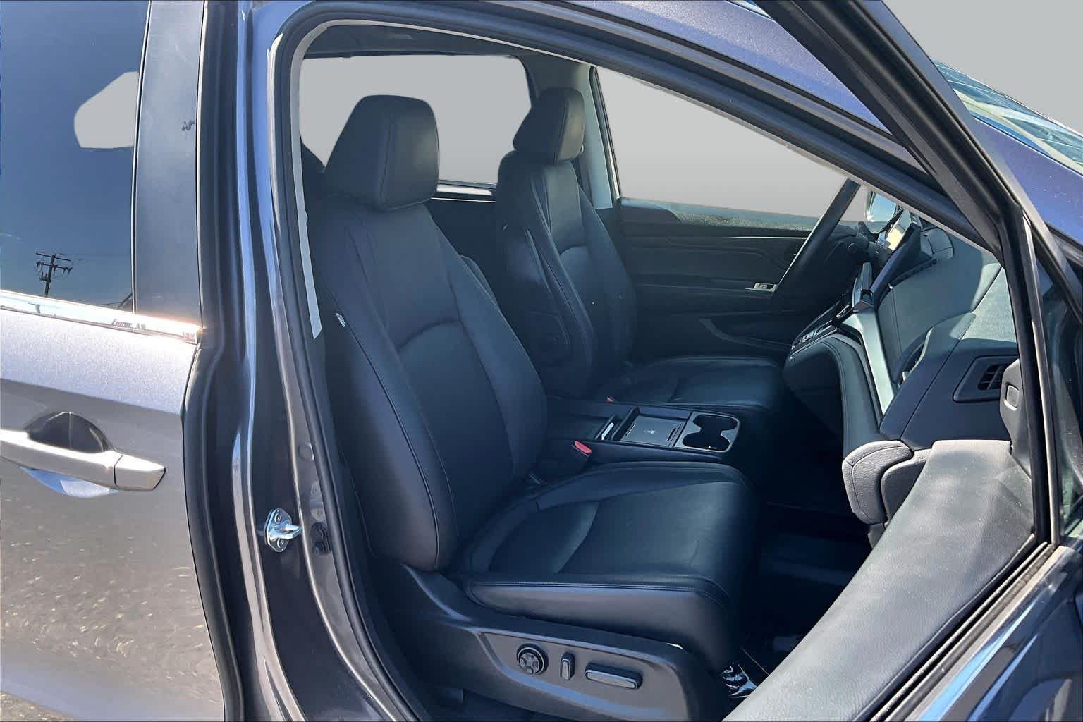 Used 2025 Modern Steel Metallic Honda EX-L image 9