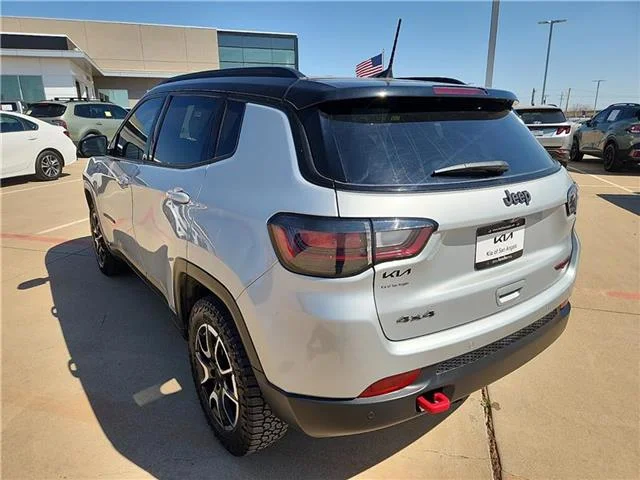 Used 2024 Sting-Gray Clearcoat Jeep Trailhawk 4x4 image 3