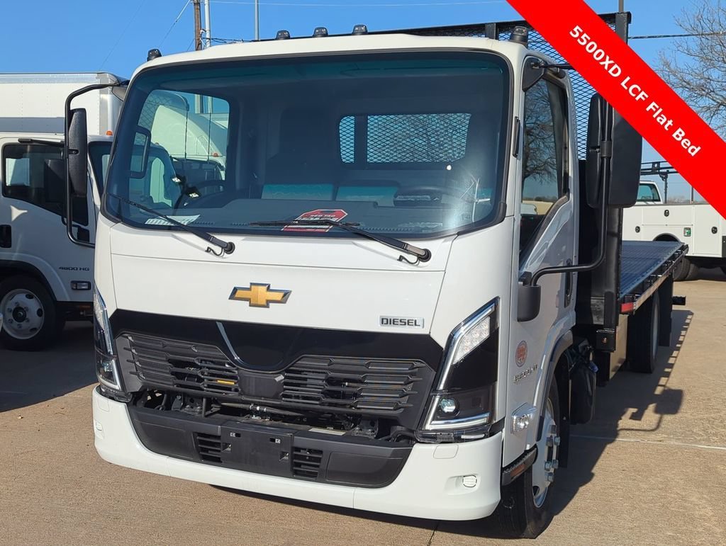 New 2025 Arc White Chevrolet 1WT image 1