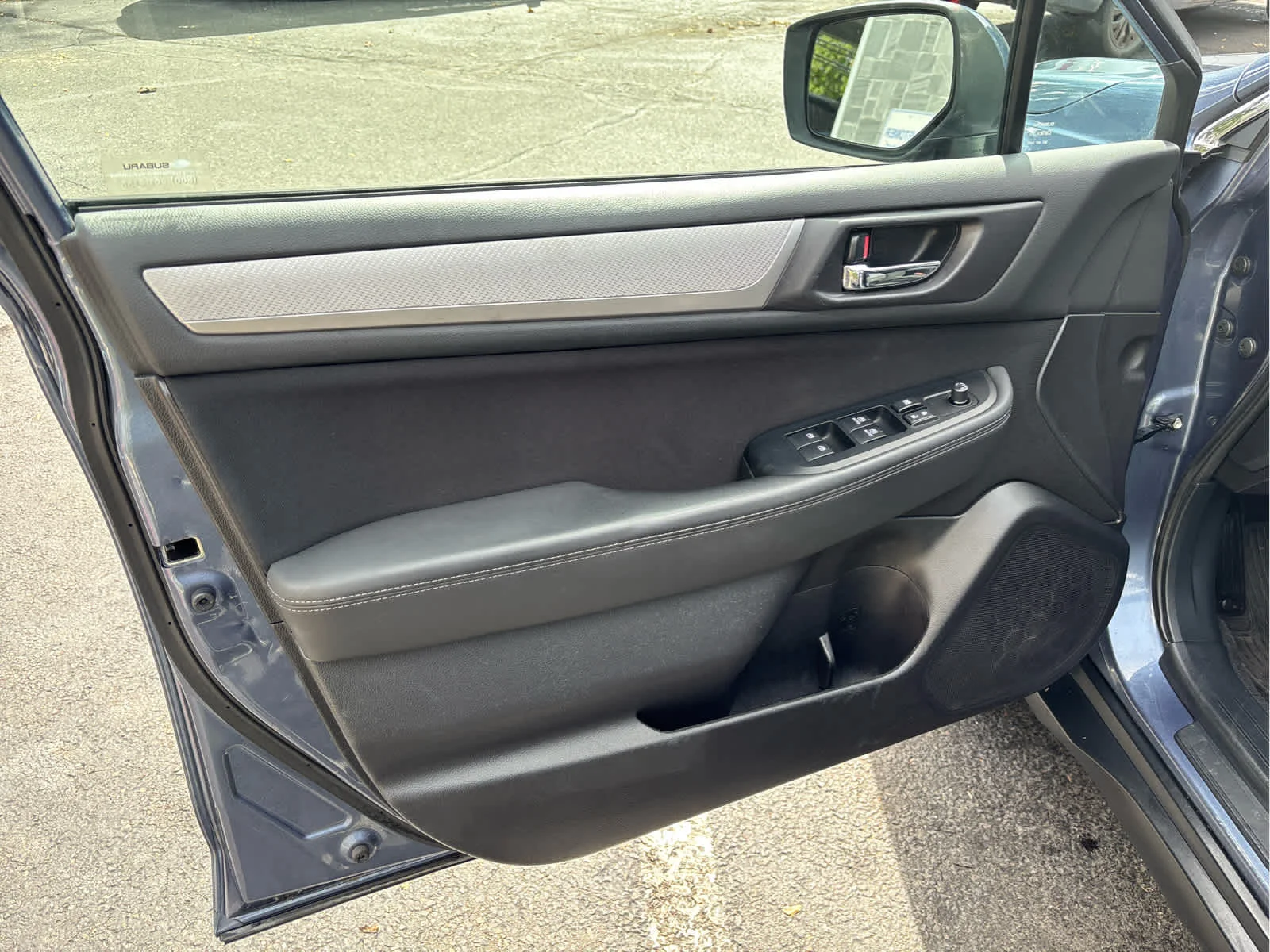 Used 2016 Twilight Blue Metallic Subaru 2.5i Premium image 23