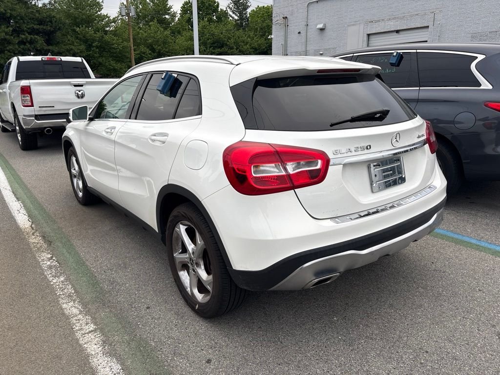 Used 2018 White Mercedes-Benz GLA 250 image 8