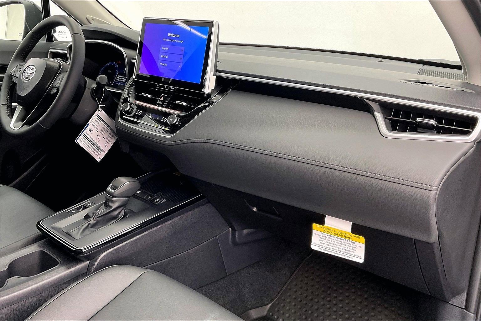 2026 Toyota Corolla Cross XLE - Photo 6