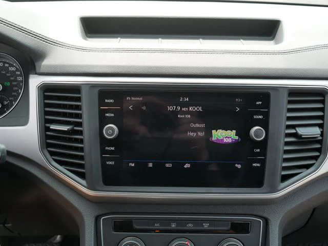 Used 2018 Gray Volkswagen Launch Edition image 30