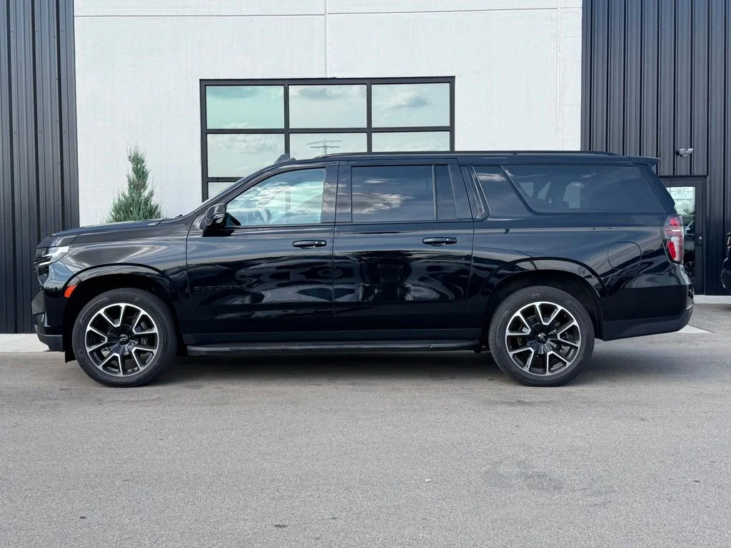 Used 2022 Black Chevrolet RST image 2
