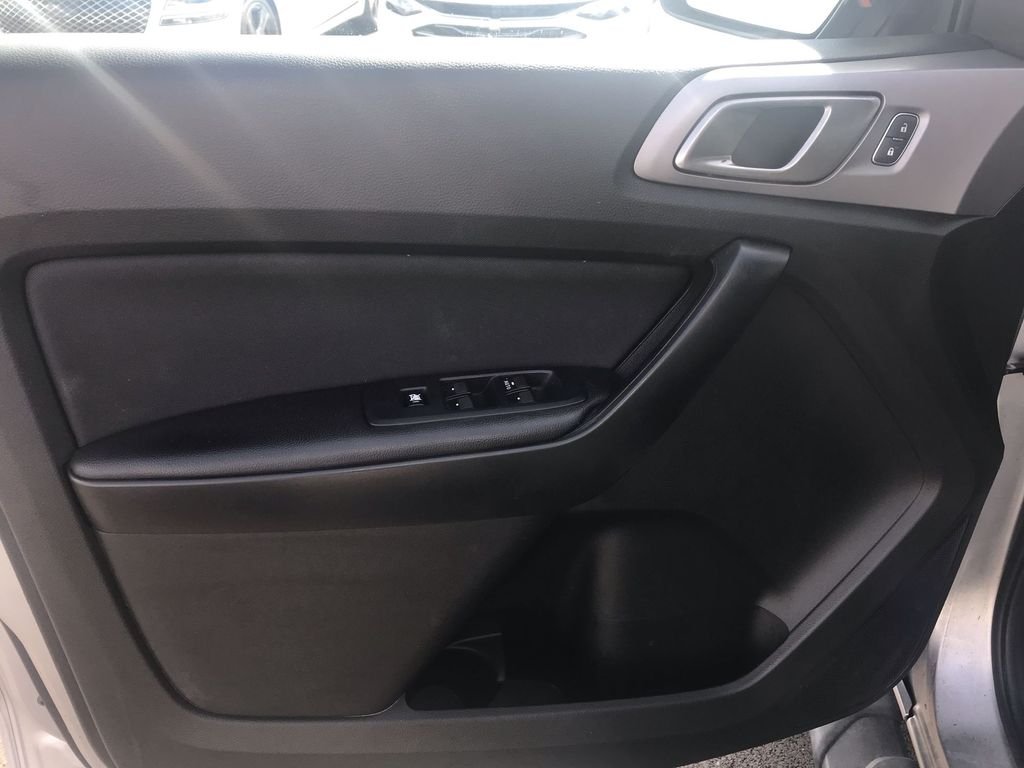 Used 2023 Silver Ford XLT image 13