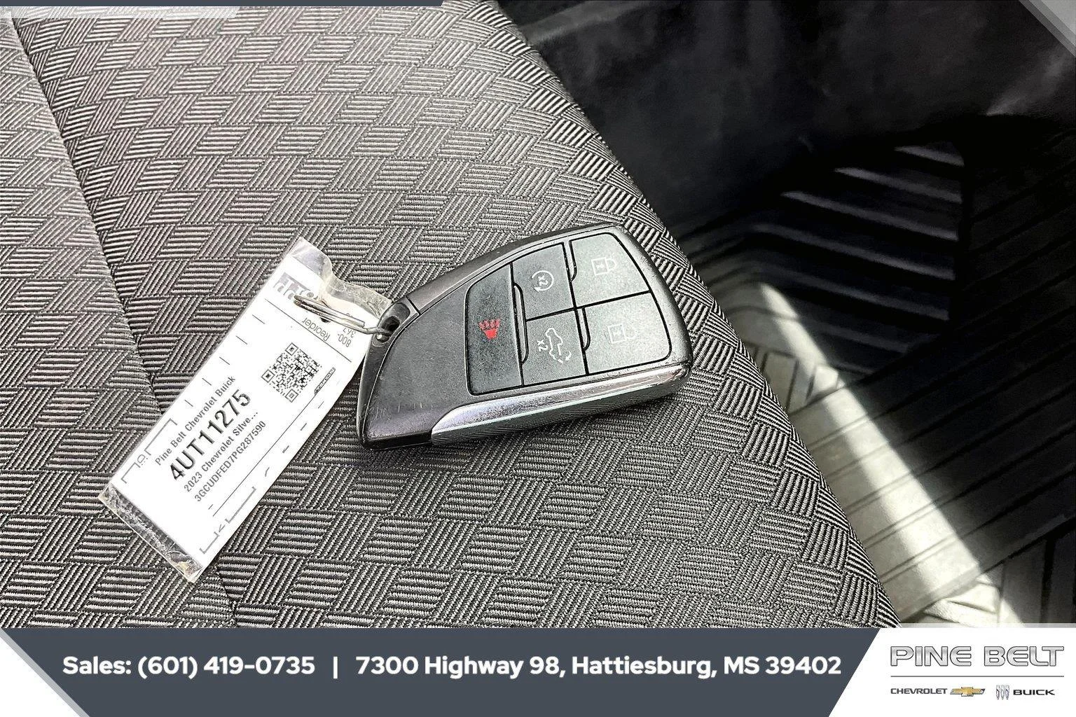 Used 2023 Summit White Chevrolet LT Trail Boss image 10