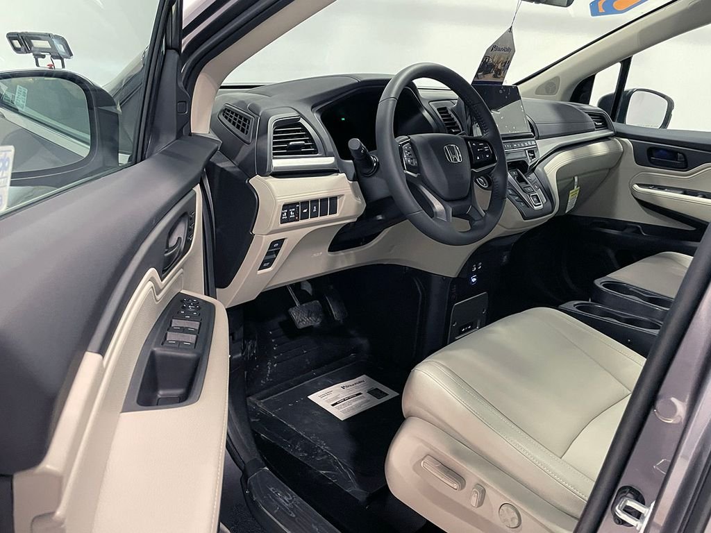Used 2026 Gray Honda EX-L  - Wheelchair Accessible image 14