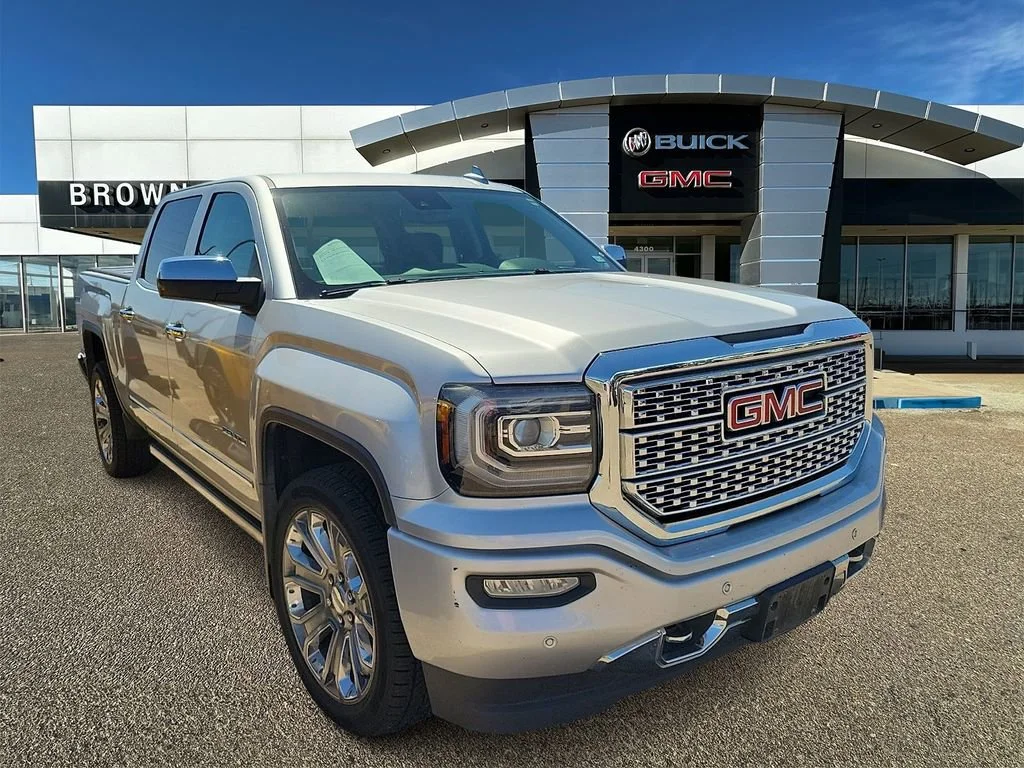 2018 GMC Sierra 4WD Crew Cab Short Box's photo