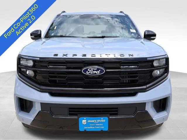 New 2027 Glacier Gray Metallic Tri-Coat Ford Platinum image 8