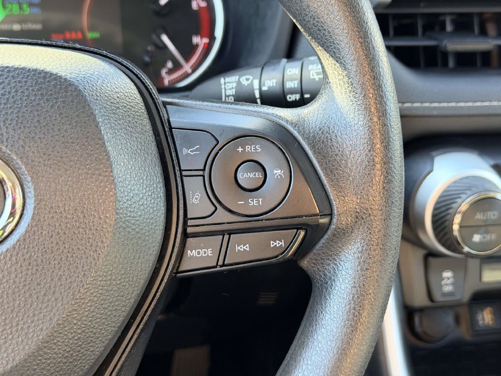 Used 2025 Red Toyota XLE image 22