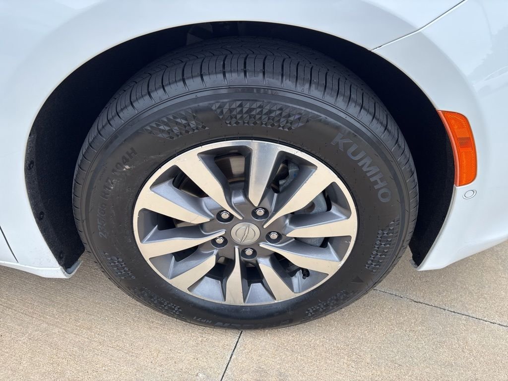 2020 Chrysler Pacifica Hybrid Limited - Photo 10