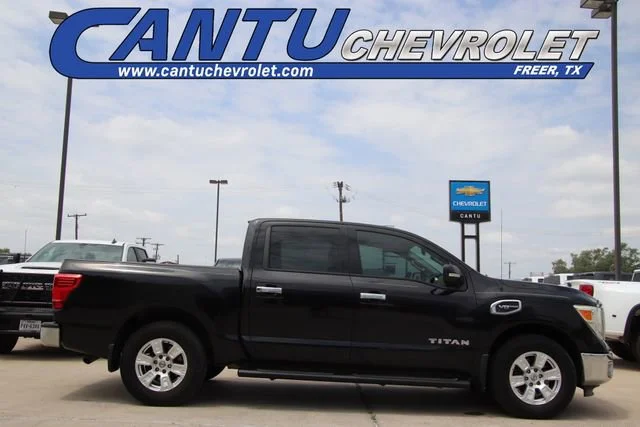 2017 Nissan Titan SV