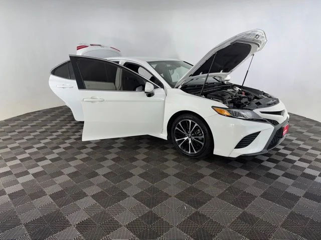 Used 2020 White Toyota SE image 10