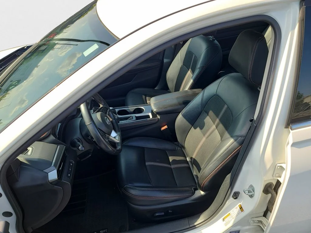 Used 2024 White Nissan 2.5 SR image 23