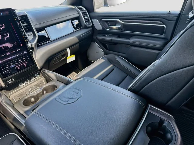 New 2026 Hydro Blue Pearl-Coat Exterior Paint RAM Laramie image 25