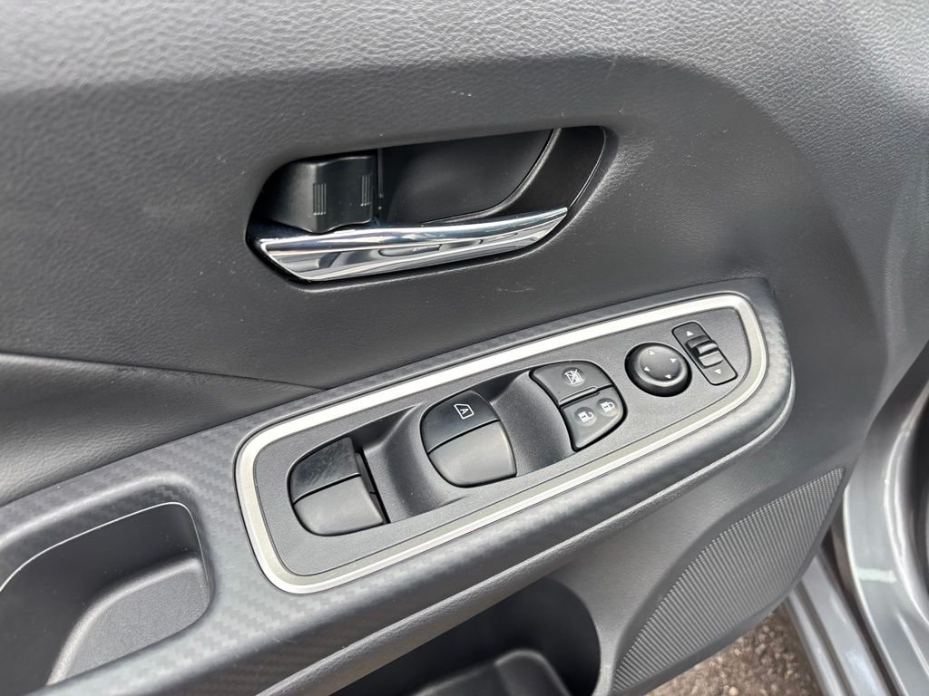 Used 2025 Gray Nissan 1.6 SR image 17