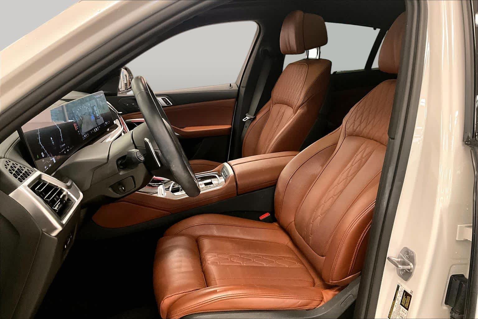 Used 2024 Mineral White Metallic BMW M60i image 7