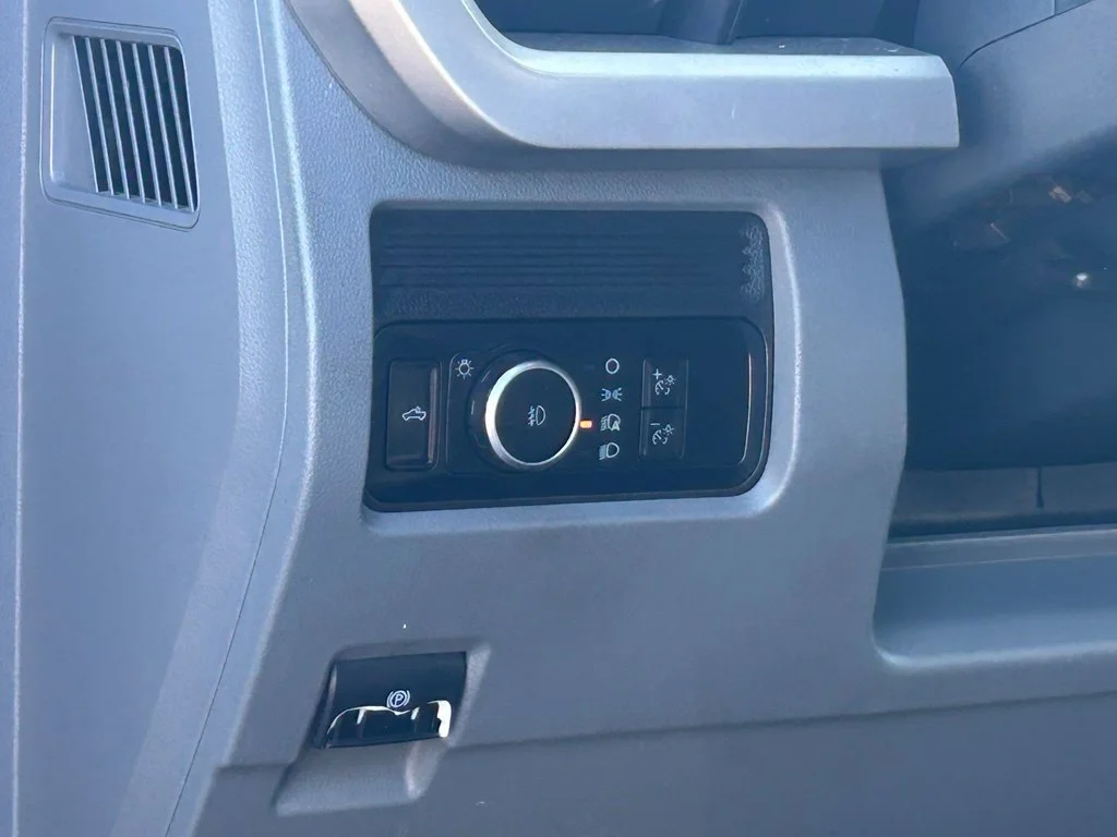 Used 2023 White Ford XLT image 36