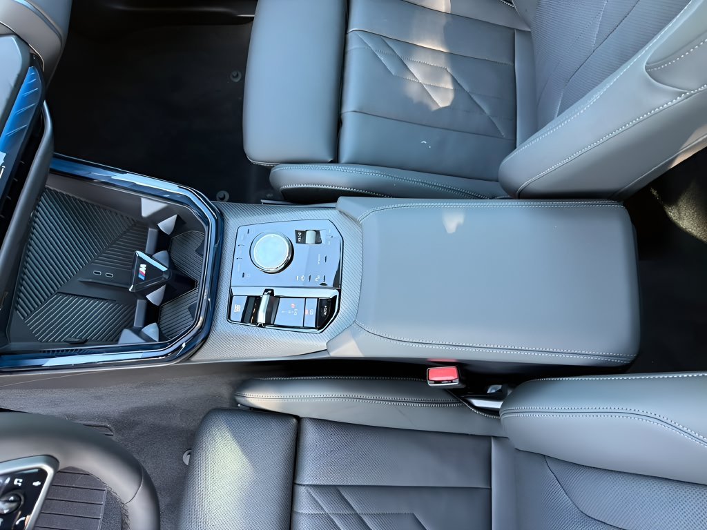 New 2026 Arctic Race Blue metallic BMW 30 xDrive image 20