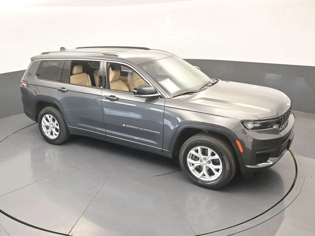 Used 2023 Baltic Gray Metallic Clearcoat Jeep Limited image 61