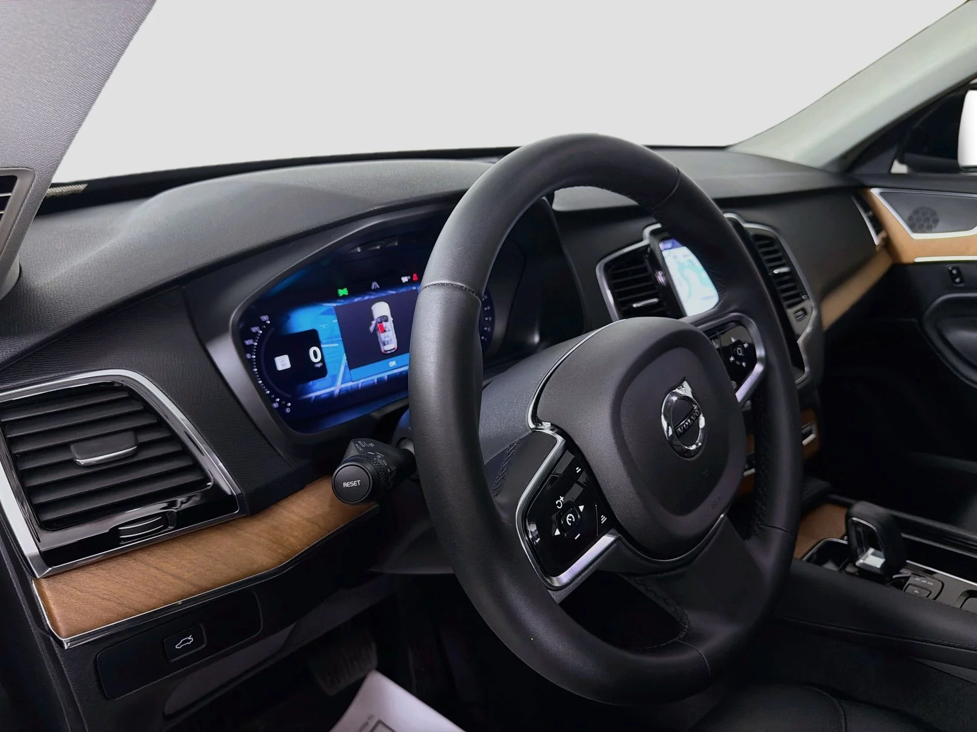 Certified Used 2024 Onyx Black Volvo Plus image 10