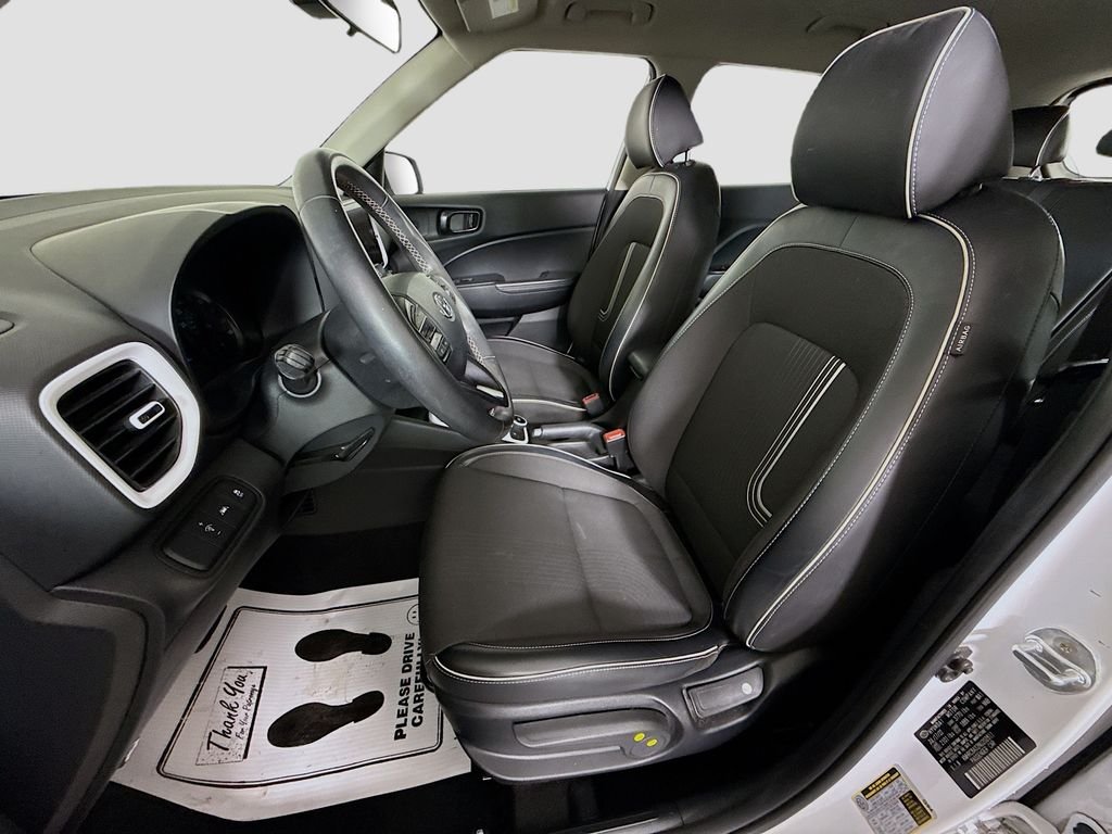 Used 2022 White Hyundai Limited image 21