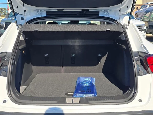2026 Chevrolet Trax LT - Photo 30