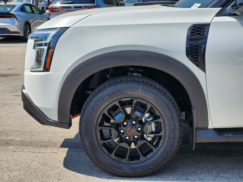 New 2026 Aspen White TriCoat / Super Black Two-tone Nissan PRO-4X® image 6