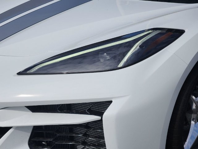 2026 Chevrolet Corvette E-Ray photo 4 of 37