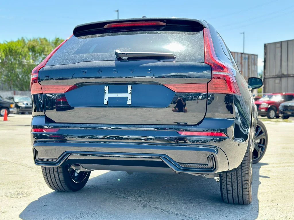 New 2026 Black Volvo  image 3