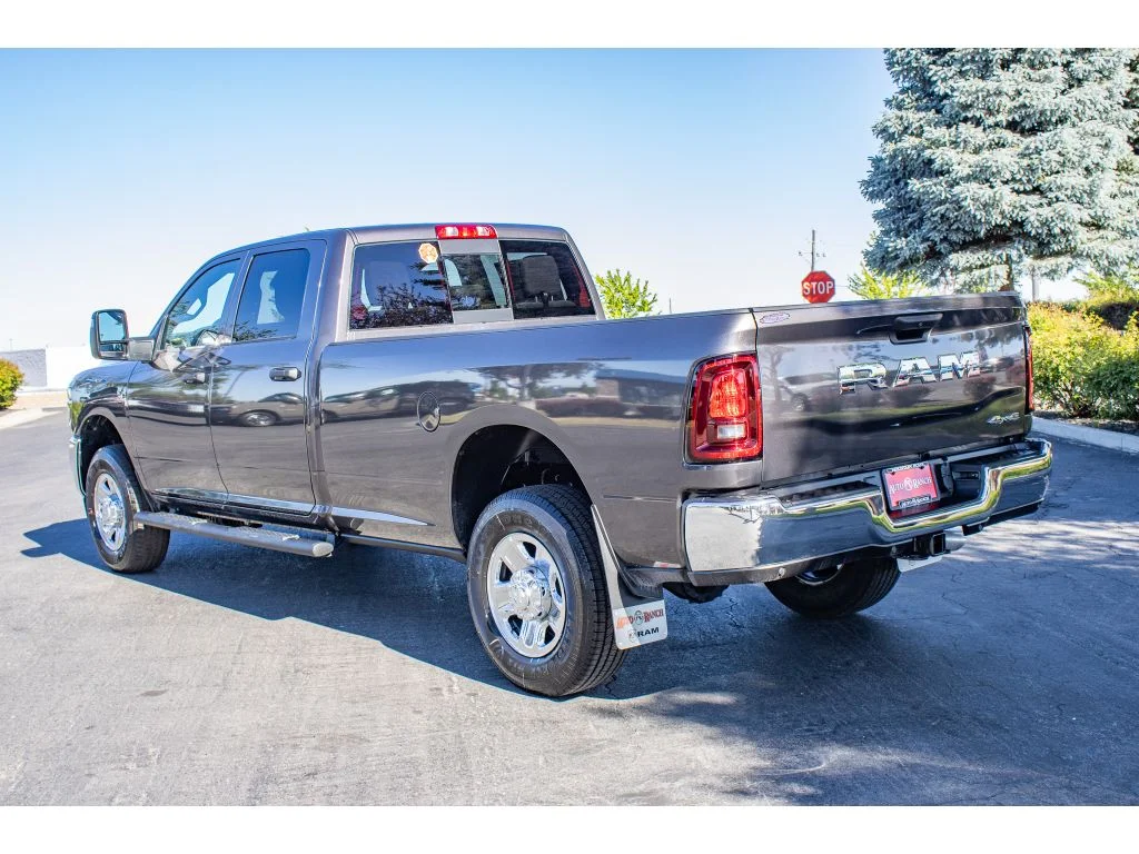 New 2026 Granite Crystal Metallic Clearcoat Ram Tradesman image 6